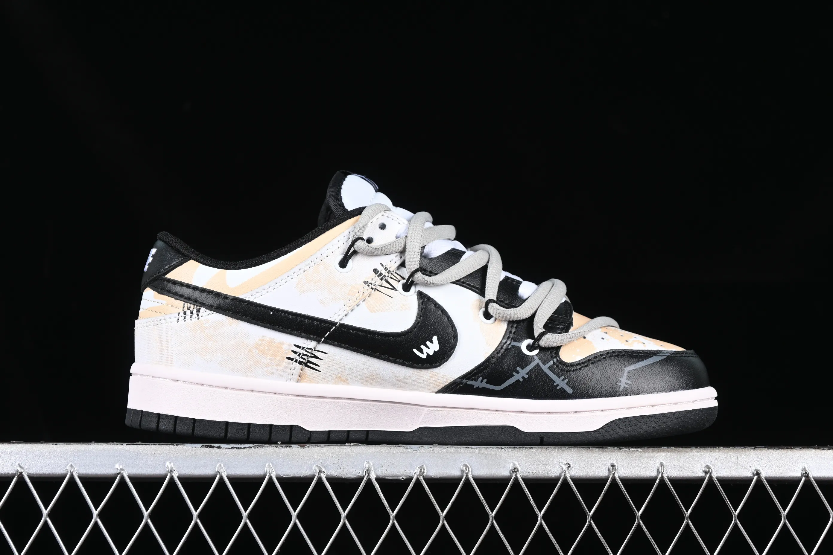 All Categories Nk SB Dunk Series Nk SB Dunk Low Low-top sneakers Nk Dunk Low DaVinci Custom Robinson Graffiti Deconstruction SB strap low-top casual sneakers DD1391-100